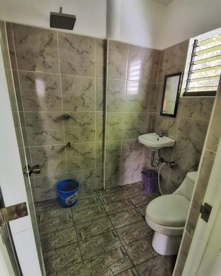 Happy Bear Moalboal Budget Rooms Esterno foto
